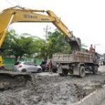 Dinas SDABMBK Tingkatkan Saluran Drainase Jalan Jermal VII