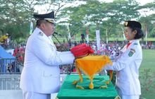 Wakil Bupati Asahan Pimpin Upacara Penurunan Bendera Merah Putih