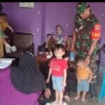 Babinsa Kelurahan Sekip Dampingi Posyandu Balita di Puskesmas Bestari Lingkungan VII