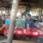 Bersama Warga Binaan, Babinsa Koramil 0201-08/MA Serma Wargono Jalin Komunikasi Soial Di Wilayah