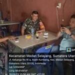 Serda JP Siahaan Babinsa Kelurahan Asam Kumbang Melaksanakan Anjangsana dan Komsos dengan Warga