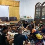 Pintar Beradaptasi, Prajurit TNI Memiliki Ibu Asuh