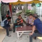 Komunikasi Sosial Babinsa dan Babinkamtibmas Kelurahan Silalas: Menjaga Kebersamaan dan Lingkungan Bersih