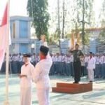 Senin Berkibar, Dandim Lamongan Berikan Motivasi dan Wawasan Kebangsaan