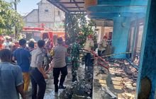 Langkah Sigap Babinsa Glagah Padamkan Kebakaran