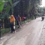 Serda Ahmad Hasibuan Bersama Warga Lakukan Kerja Bakti Gotong Royong di Kelurahan Harjosari I, Medan Amplas