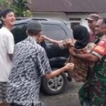 Babinsa Kelurahan Sei Kera Hilir 1 Mendampingi Penyerahan Bantuan Kursi Roda dalam Peringatan HUT TNI Tahun 2023