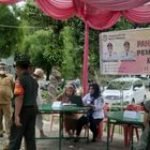 Babinsa Koramil 0201-03/MD, Serma S. Sinurat, Melaksanakan Kegiatan Komsos dengan Warga Binaan di Musim Hujan