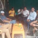 Babinsa Koramil 0201-05/MB Tingkatkan Kekompakan dengan Warga Binaan Melalui Komsos