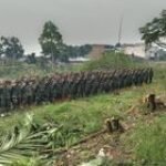 Danramil Kapten Inf Rahimin Beserta Babinsa Koramil 0201-10/MM Laksanakan Gotroy Massal Normalisasi Sungai Deli