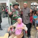 Tutup TMMD Ke-118, Babinsa Dampingi Warga Pemberian Kursi Roda & Sunat Massal