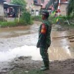Sertu R Rangkuti Himbau Warga Bantaran Sungai Deli Untuk Tetap Waspada Banjir