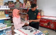 Babinsa Koramil 0201-05/MB Lakukan Pengecekan Kemungkinan Beredarnya Beras Plastik