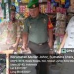 Cegah Peredaran Beras Sintetis, Babinsa Koramil 0201-08/MA Sidak Kepada Para Pedagang Beras