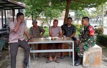 Pelihara Komunikasi Dan Silaturahmi, Babinsa Koramil 0201-08/MA Komsos Dengan Security