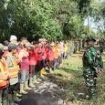 Komandan Koramil Kapten inf Rahimin Beserta Babinsa Koramil 0201-10/MM Laksanakan Gotroy Massal Normalisasi Sungai Deli