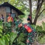 Babinsa Medan Labuhan Dukung Bersihkan Sungai Deli