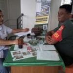 Berkunjung Ke Kantor Kelurahan, Babinsa Koramil 0201-08/MA Pererat Silaturahmi Dengan Perangkat Lurah