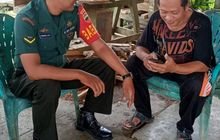 Babinsa Koramil 12/HP Kodim 0201/Medan Jalin Kemanunggalan dengan Anjangsana dan Komsos di Desa Paya Bakung