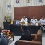 Sinergitas Babinsa – Bhabinkamtibmas Desa Dagang Kerawan Atensi Penyerahan Hibah Lahan Tanah