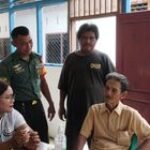 Babinsa Koramil 0201-14/PB Sertu A Hamdani Dampingi Bidan Desa Posyandu Lansia Desa Namo Riam