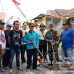 Toleransi Beragama, Babinsa Koramil 0201-08/MA Serda Ahmad Hasibuan Ikut Gotong Royong Pembersihan Gereja