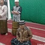 Babinsa Koramil 0201-10/MM Serka Pariono & Serda Widadi Laksanakan Sholat Subuh Berjamaah