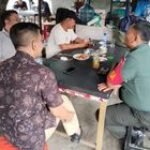 Babinsa Koramil 0201-05/MB Sertu Nurwahyudi Komsos Dengan Tokoh Pemuda