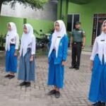 Babinsa Koramil 0201-10/MM Serda Ardani Efendi Berikan Bimbingan Siswi PKL