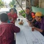 Babinsa Serma Sutrisno Bangun Kemanunggalan TNI-Rakyat Melalui Anjangsana & Komsos di Kelurahan Sei Kera Hilir 2