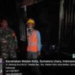 Babinsa Kelurahan Teladan Barat Sertu Sutiono Monitor Kebakaran Di Wilayah Binaan