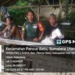 Babinsa Serma Damianus Munthe Lakukan Komsos Petani Ikan Bahas Kolam Buatan