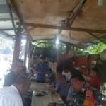 Babinsa Koramil 0201-01/MP Komsos Bersama Masyarakat Lingkungan 4 Kelurahan Sekip