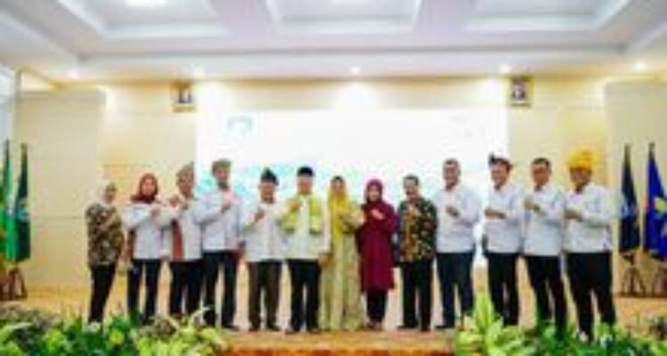 Gubernur Rohidin Bahas Pembangunan RS Internasional