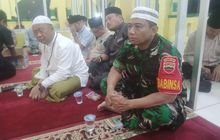 Sholat Subuh Berjamaah, Bentuk Silaturahim Babinsa Bersama Jamaah & Warga Masjid Al Ikhlas