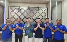 Ketua Pewarta Imlek di Kediaman Robert Atiam, Berharap di Tahun Baru dapat Lebih Banyak Kekayaan dan Kemakmuran