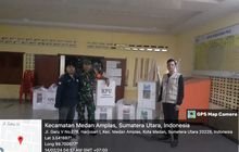 Babinsa Koramil 0201-08/MA Serda Ahmad Hasibuan Ikut Kawal Pendistribusian Logistik Pemilu Ke TPS