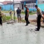 Babinsa Koramil 0201012/HP Serda Pangarso Seto Gotong Royong Bersama Warga Binaan