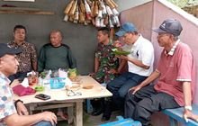 Anjangsana Ke Wilayah, Babinsa Koramil 0201-08/MA Serda Tirto Komsos Dengan Warga Jalan Karya Bakti