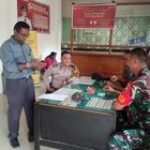 Babinsa Koramil 0201-01/MP Sertu Idrus Farchan Komsos Perangkat Kelurahan, Bhabinkamtibmas Dan Tokoh Masyarakat Jalan Pabrik Padi