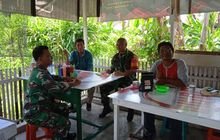 Babinsa Sertu Ach Taufik Dekatkan Diri Dengan Warga Dan Permudah Tugas Lapangan