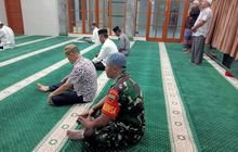 Guna Tingkatkan Keimanan, Safari Subuh Serda Hendra Nst & Koptu Paijo Wibowo Bersama Warga