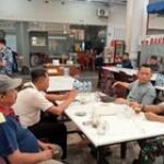 Babinsa Koramil 0201-05/MB Serma Surianto Laksanakan Komsos Dengan Tokoh Masyarakat