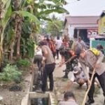 Karbak Bersama Warga,Koramil 0201-16/TM Mencegah Banjir dan Penyebaran Penyakit