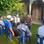 Kembangkan Metode Komsos, Babinsa Melaksanakan Takziah di Desa Binaan