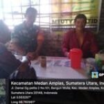 Duduk Di Warung Kopi, Babinsa Koramil 0201-08/MA Beri Himbauan Kepada Warga