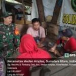 Usai Gotong Royong, Babinsa Koramil 0201-08/MA Bersama Kepling Dan Warga Bincang - Bincang Santai