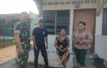 Babinsa Koramil 0201-08/MA Serda Mariunus Zalukhu Sapa Warga Binaannya Di Pinggir Jalan