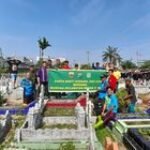 Babinsa Koramil 0201-03/MD Galang Gotong Royong Bersama Masyarakat Medan Tembung Menyambut Bulan Suci Ramadhan