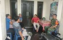 Wujudkan Kedekatan Masyarakat, Babinsa Koramil 0201-08/MA Gelar Komsos Bersama Kepling Dan Warga